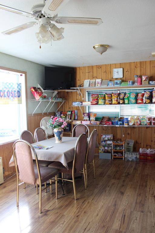 Raval Paradise Motel And Rv Park Youngstown Bagian luar foto