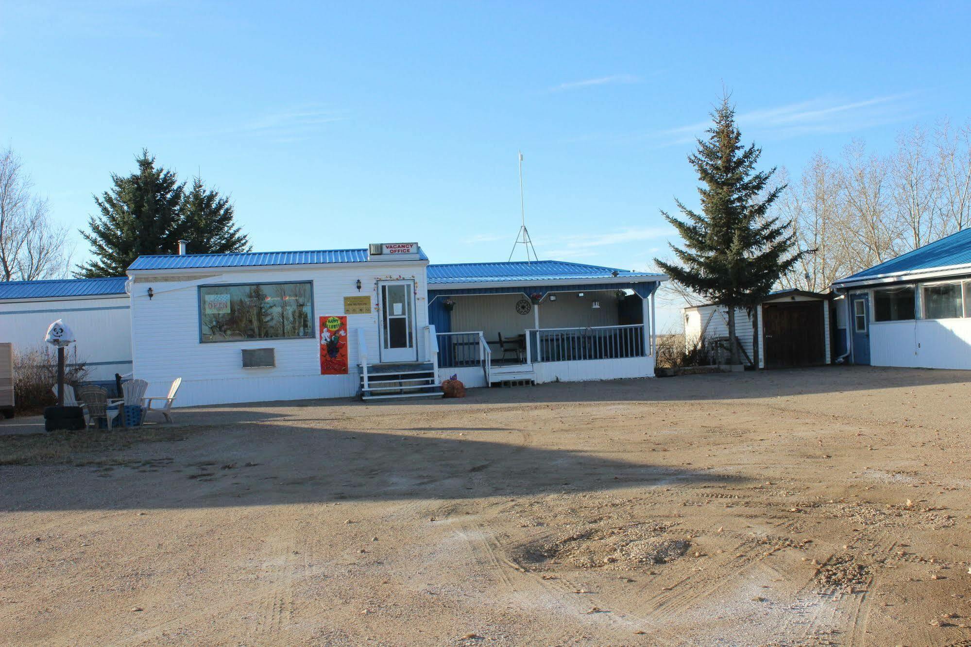 Raval Paradise Motel And Rv Park Youngstown Bagian luar foto