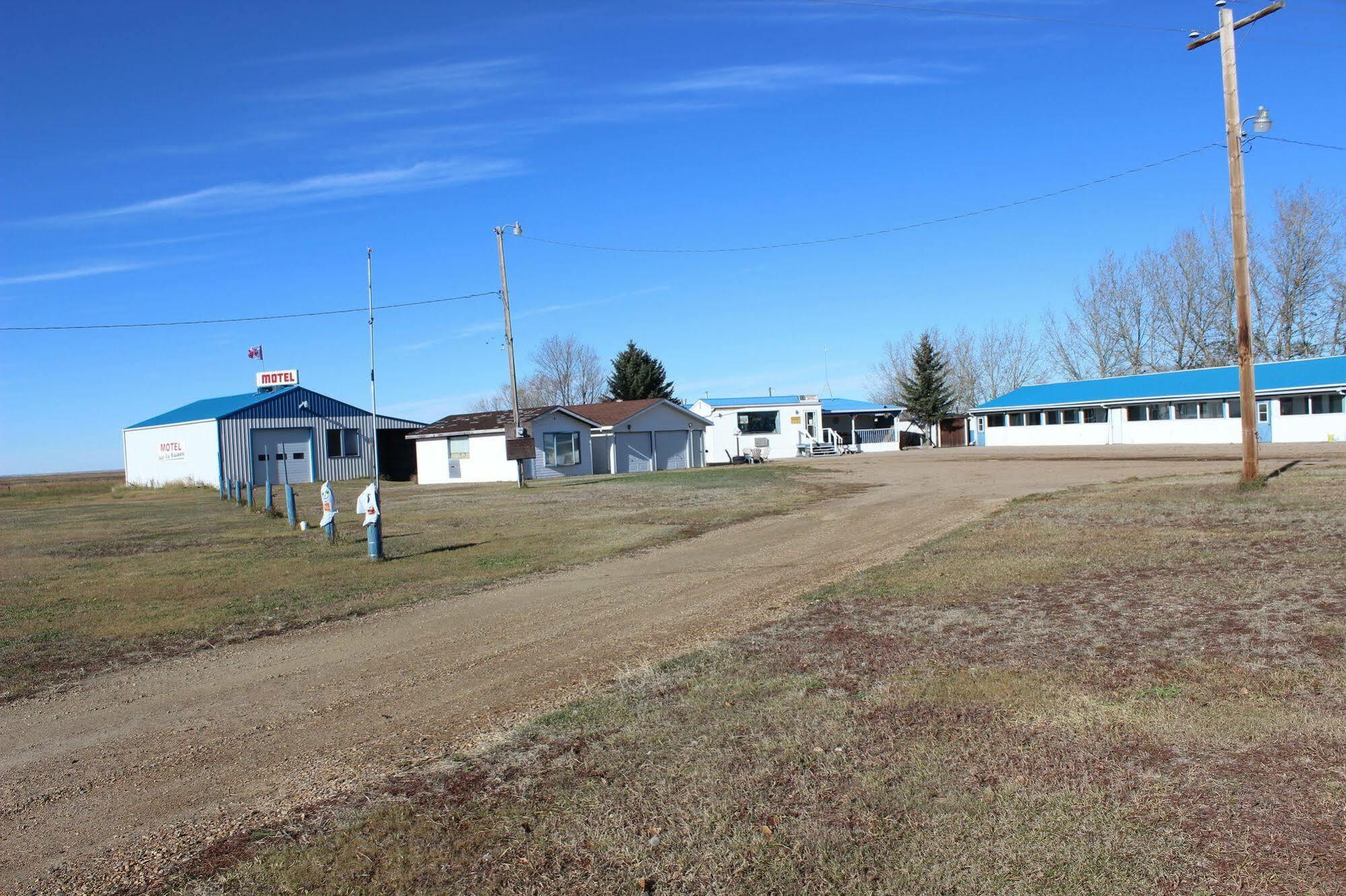 Raval Paradise Motel And Rv Park Youngstown Bagian luar foto