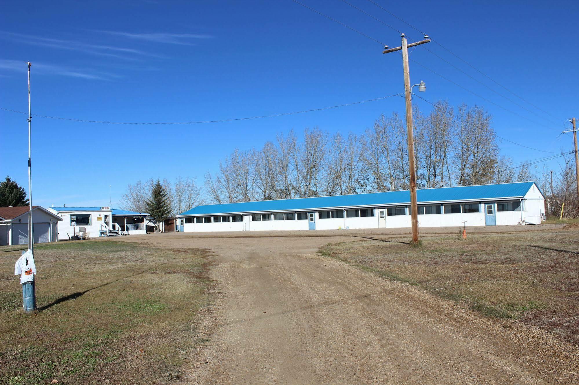 Raval Paradise Motel And Rv Park Youngstown Bagian luar foto